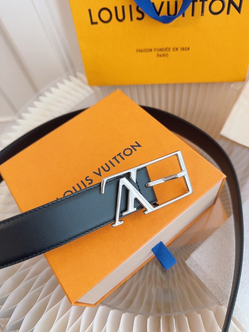 l0vis Vvtt0n belts